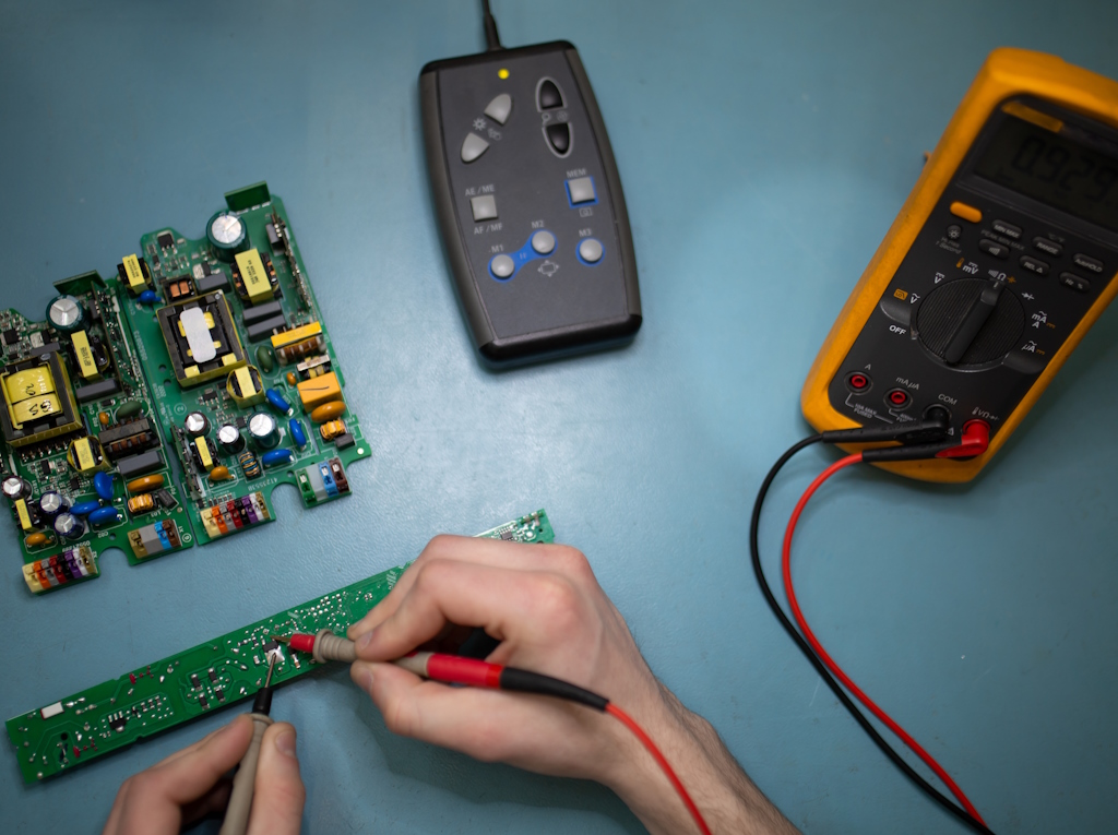 MC Electronics - Circuit Boards soldering